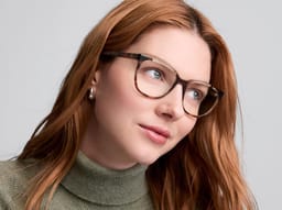 Esme in Sesame Tortoise, thumbnail 2