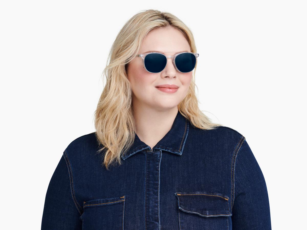 Side view of Carlton Clip-On Medium in carlton-clip-on-medium