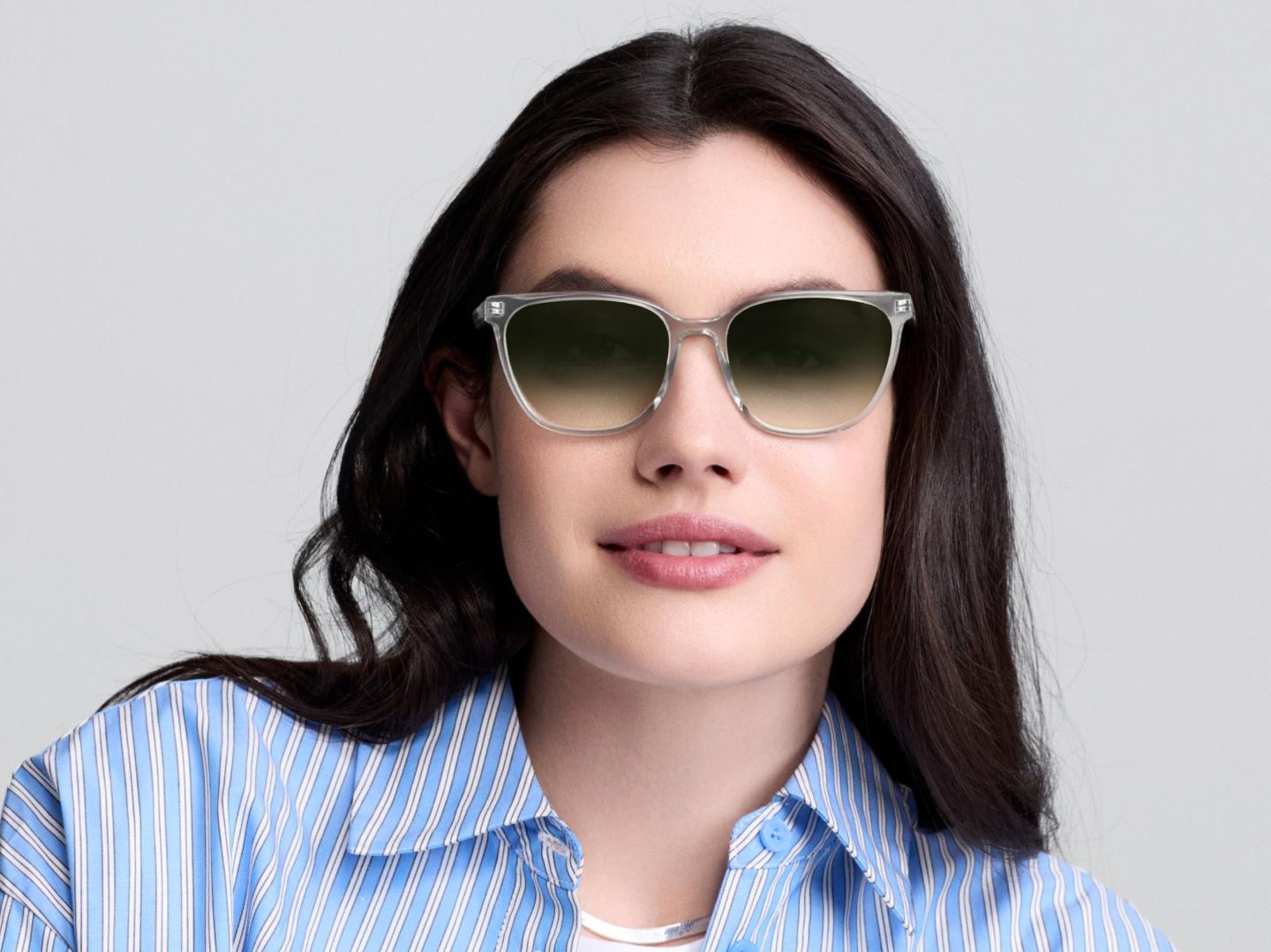 Esme in Crystal, image 2