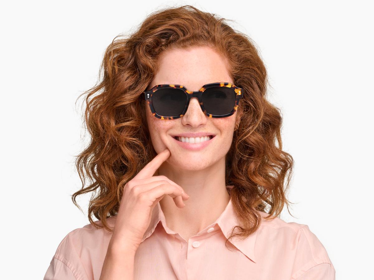 Babs in Tamarind Tortoise, image 2