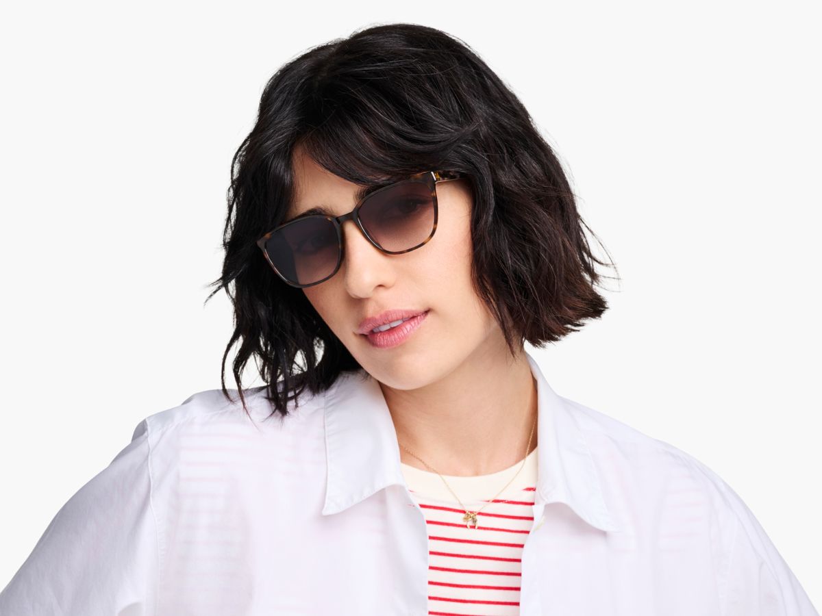 Warby Parker Esme Women’s Sunglasses Esme Medium Clip-On in Polished Gold with Grey Lenses  main image 3