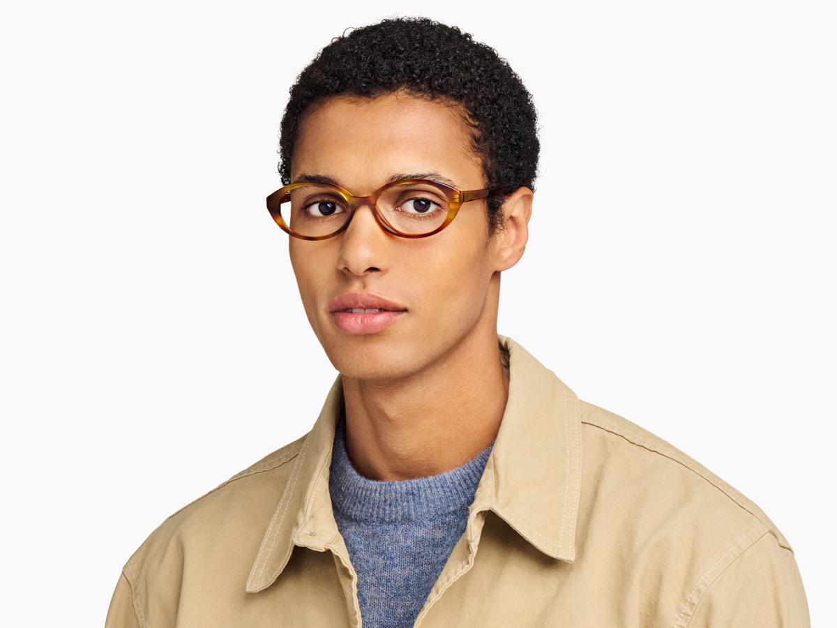 Look Cute with Glasses: Soft Glam Makeup Tutorial, image size:1200x900