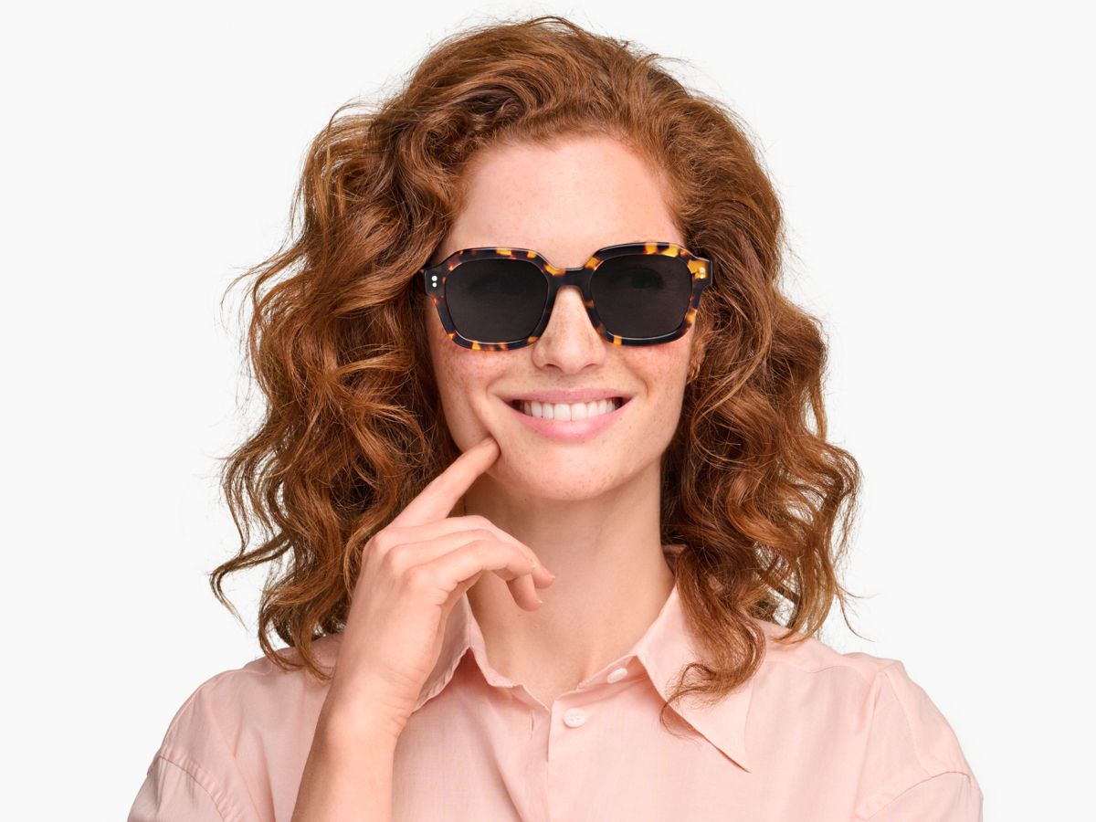 Babs in Tamarind Tortoise, image 2
